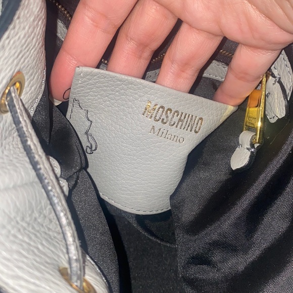 Moschino leather bucket bag preloved. - Picture 8 of 16